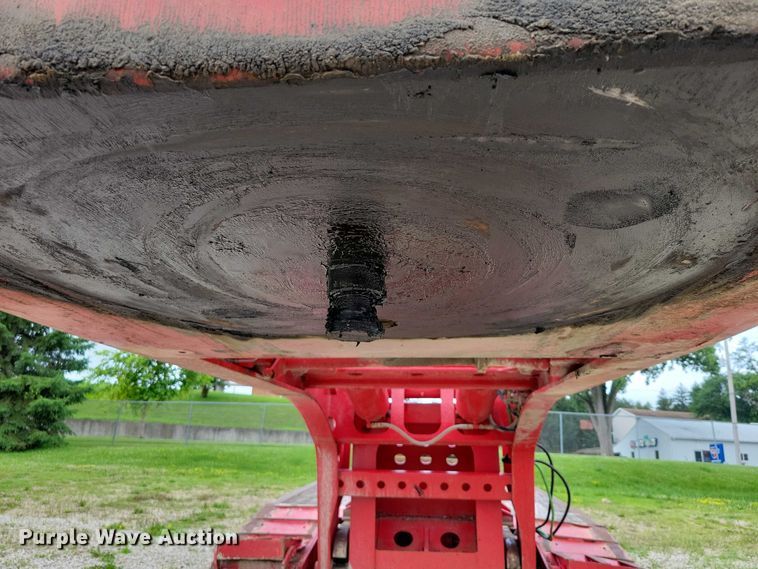 image for item EA2460 1999 Fontaine Specialized TH55-FLD lowboy equipment trailer