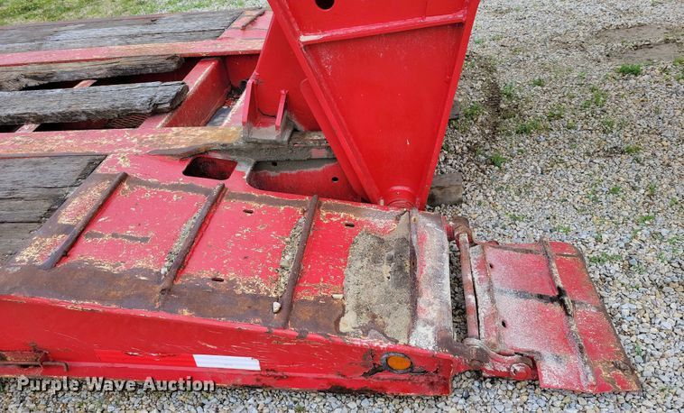 image for item EA2460 1999 Fontaine Specialized TH55-FLD lowboy equipment trailer