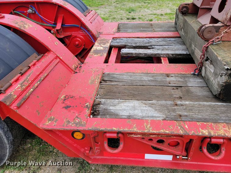 image for item EA2460 1999 Fontaine Specialized TH55-FLD lowboy equipment trailer