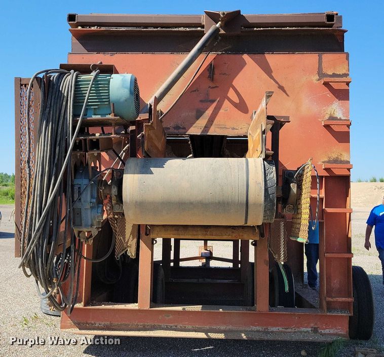 image for item EA2463 Shop built screening plant