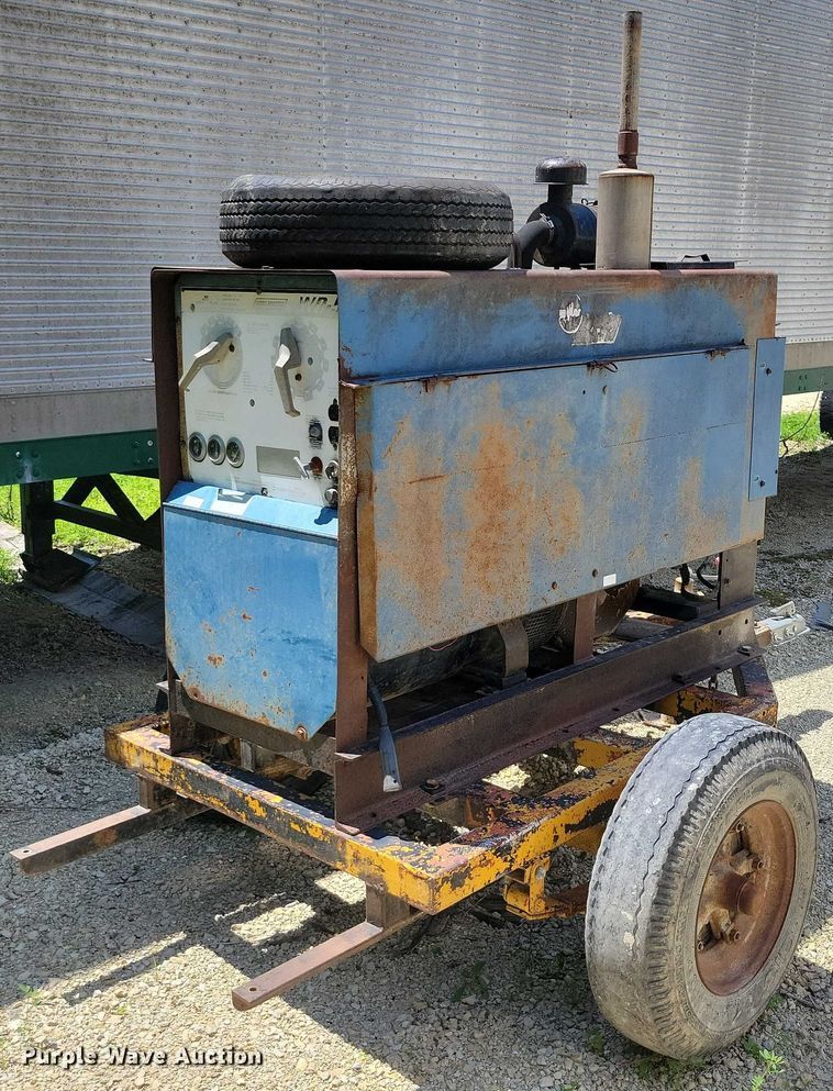 image for item EA2466 1971 Miller WD-5 welder/generator