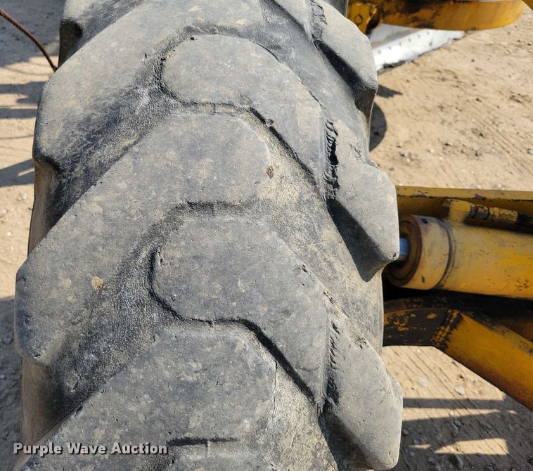 image for item EA2468 Galion T500M rigid frame motor grader