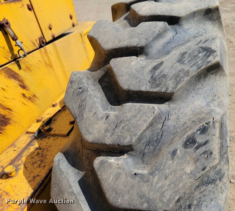 image for item EA2468 Galion T500M rigid frame motor grader