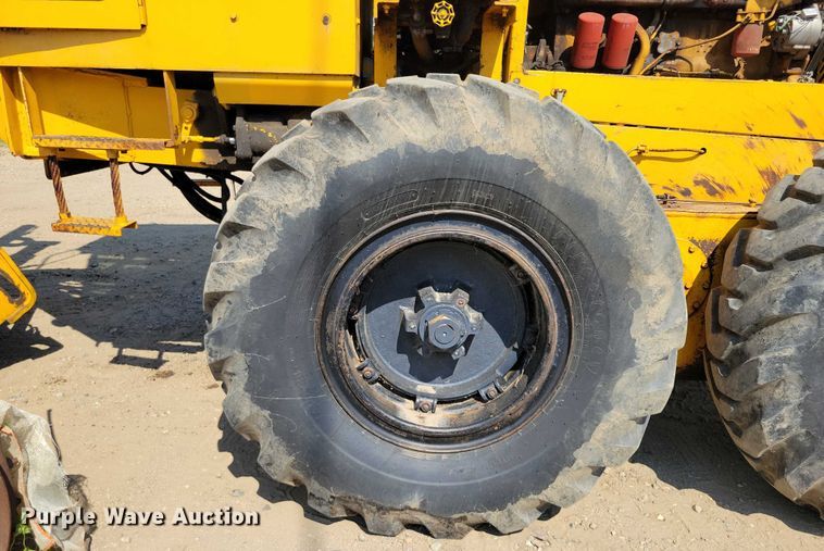 image for item EA2468 Galion T500M rigid frame motor grader