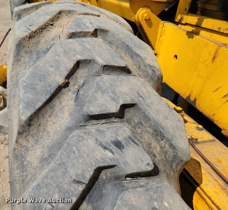 image for item EA2468 Galion T500M rigid frame motor grader