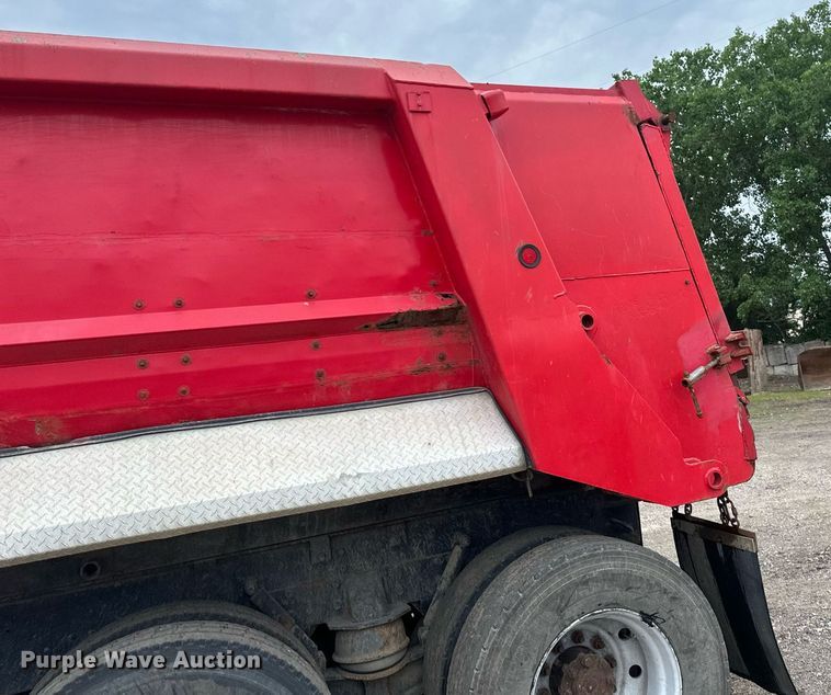 image for item EB2651 2007 International 7700 dump truck