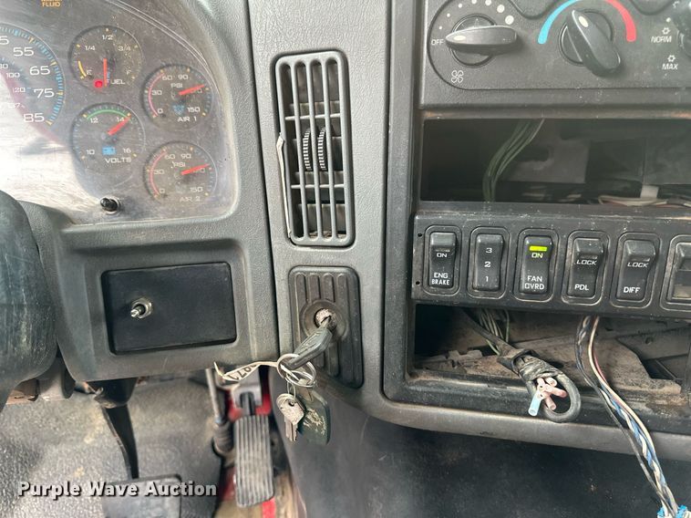 image for item EB2651 2007 International 7700 dump truck