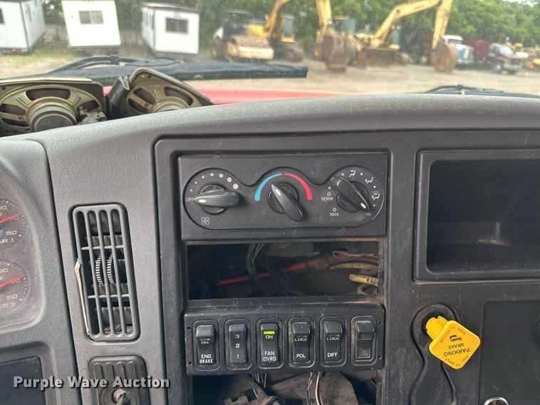 image for item EB2651 2007 International 7700 dump truck