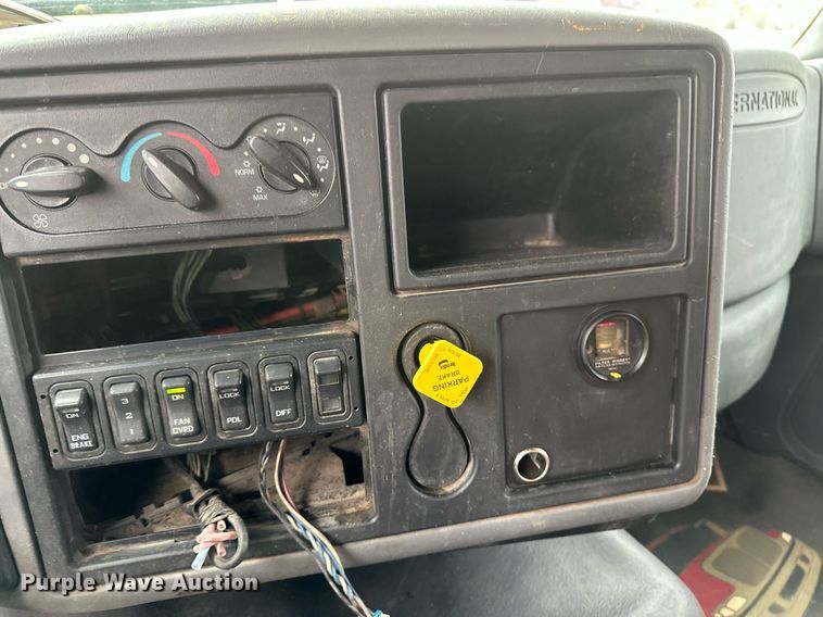 image for item EB2651 2007 International 7700 dump truck