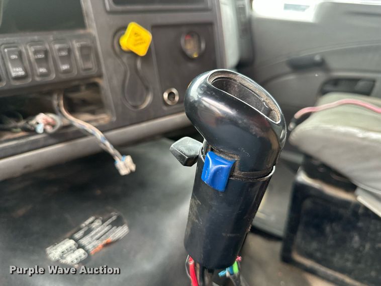 image for item EB2651 2007 International 7700 dump truck