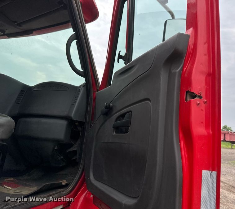 image for item EB2651 2007 International 7700 dump truck