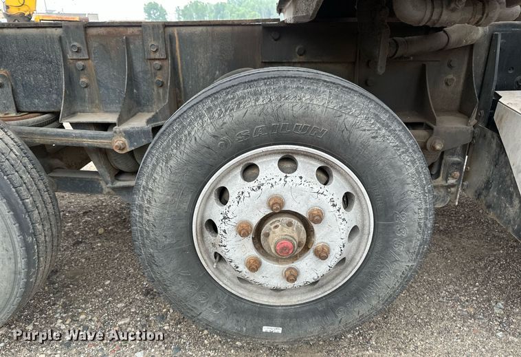 image for item EB2651 2007 International 7700 dump truck