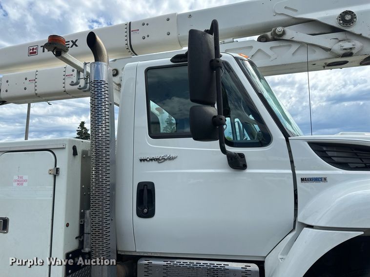 image for item EB2689 2011 International 7400 bucket truck