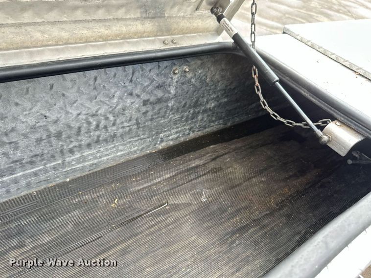 image for item EB2689 2011 International 7400 bucket truck