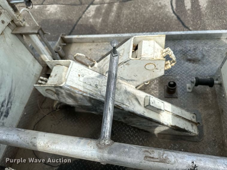 image for item EB2689 2011 International 7400 bucket truck