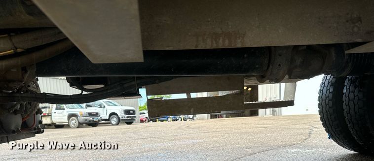 image for item EB2689 2011 International 7400 bucket truck