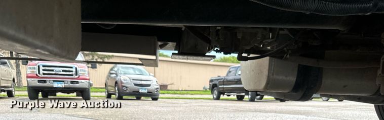 image for item EB2689 2011 International 7400 bucket truck