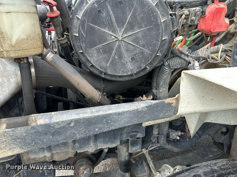 image for item EB2689 2011 International 7400 bucket truck