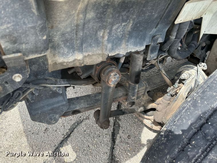 image for item EB2689 2011 International 7400 bucket truck