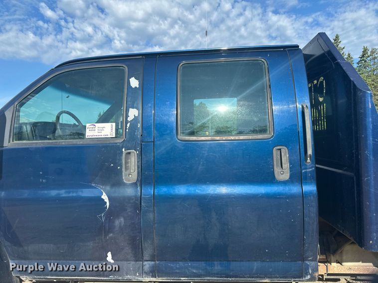 image for item EB2691 2004 Chevrolet C4500 Crew Cab dump truck