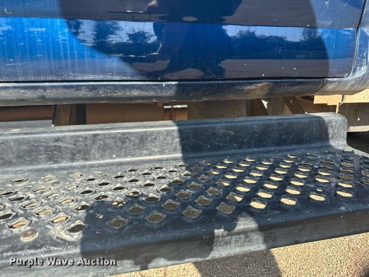 image for item EB2691 2004 Chevrolet C4500 Crew Cab dump truck