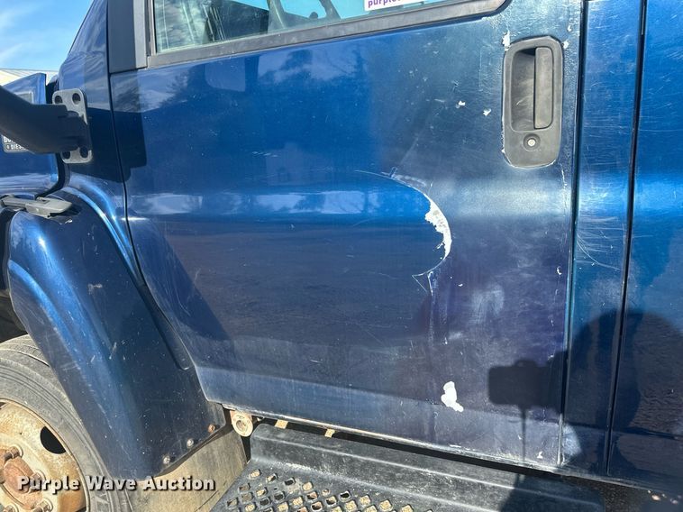 image for item EB2691 2004 Chevrolet C4500 Crew Cab dump truck