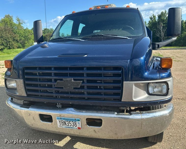 image for item EB2691 2004 Chevrolet C4500 Crew Cab dump truck