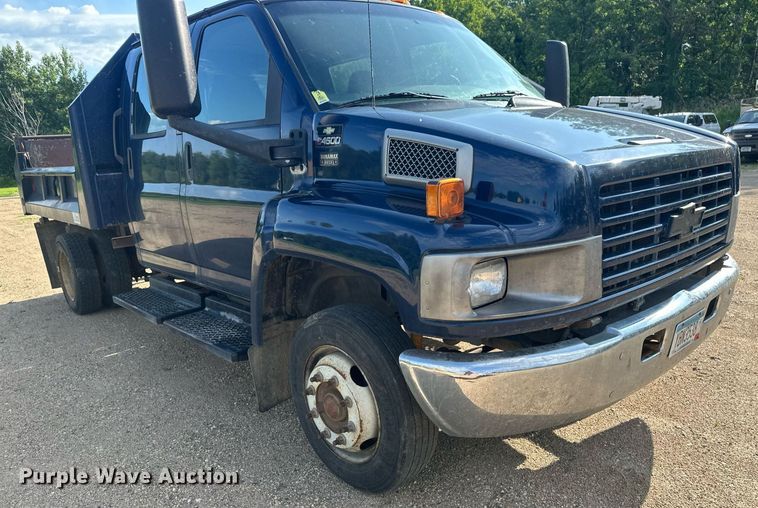 image for item EB2691 2004 Chevrolet C4500 Crew Cab dump truck