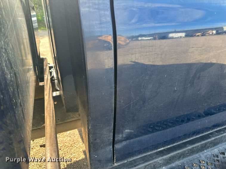 image for item EB2691 2004 Chevrolet C4500 Crew Cab dump truck