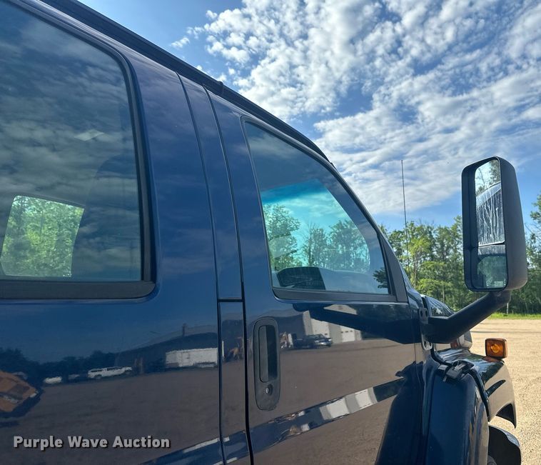 image for item EB2691 2004 Chevrolet C4500 Crew Cab dump truck