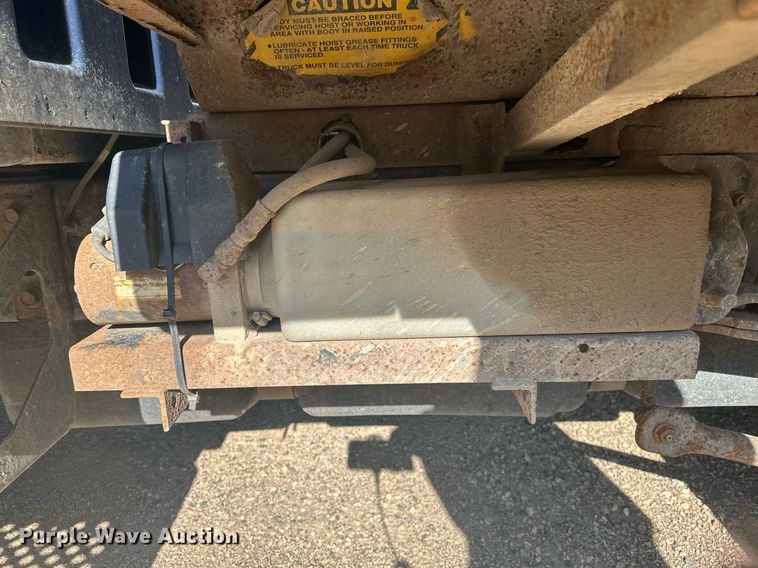 image for item EB2691 2004 Chevrolet C4500 Crew Cab dump truck