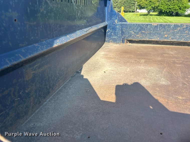 image for item EB2691 2004 Chevrolet C4500 Crew Cab dump truck