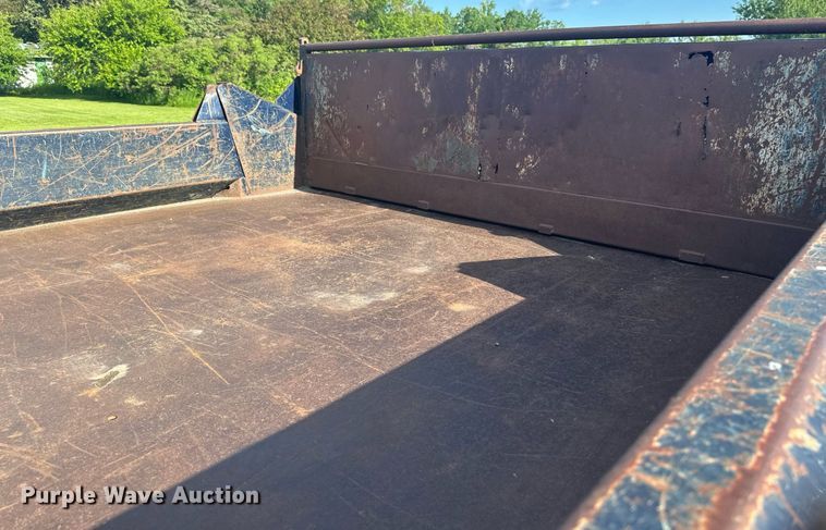 image for item EB2691 2004 Chevrolet C4500 Crew Cab dump truck