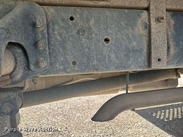 image for item EB2691 2004 Chevrolet C4500 Crew Cab dump truck