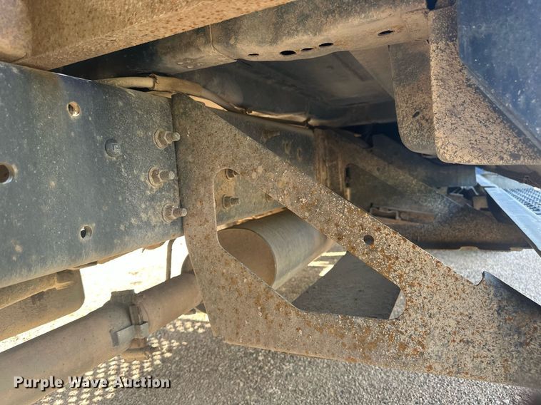 image for item EB2691 2004 Chevrolet C4500 Crew Cab dump truck