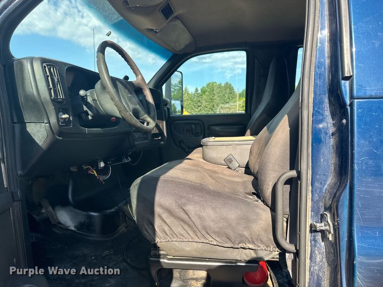 image for item EB2691 2004 Chevrolet C4500 Crew Cab dump truck