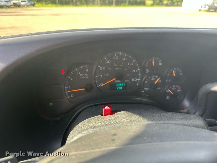 image for item EB2691 2004 Chevrolet C4500 Crew Cab dump truck