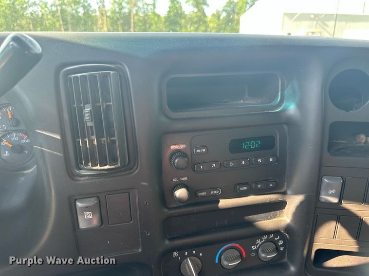 image for item EB2691 2004 Chevrolet C4500 Crew Cab dump truck