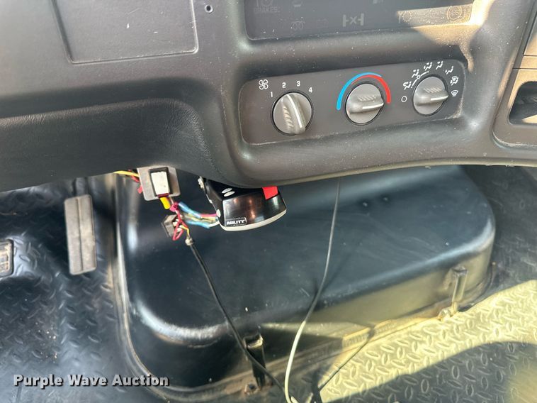 image for item EB2691 2004 Chevrolet C4500 Crew Cab dump truck