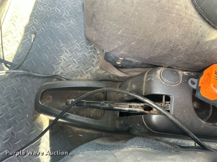 image for item EB2691 2004 Chevrolet C4500 Crew Cab dump truck