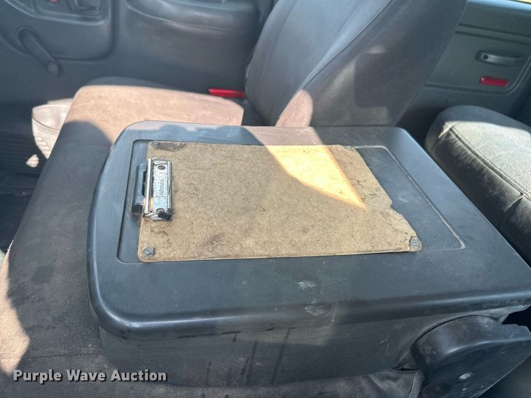 image for item EB2691 2004 Chevrolet C4500 Crew Cab dump truck