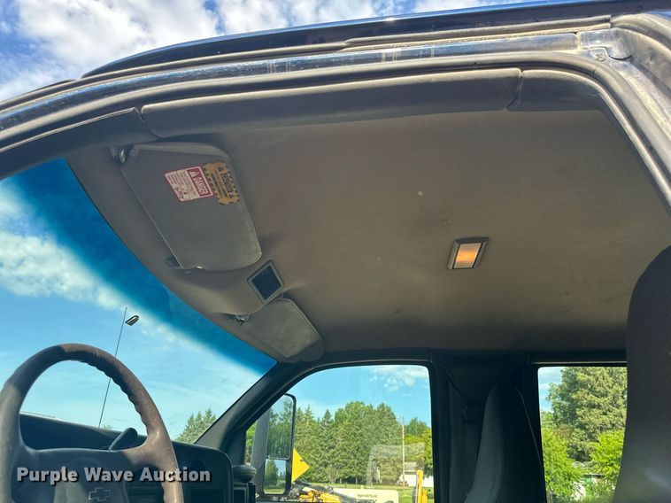 image for item EB2691 2004 Chevrolet C4500 Crew Cab dump truck