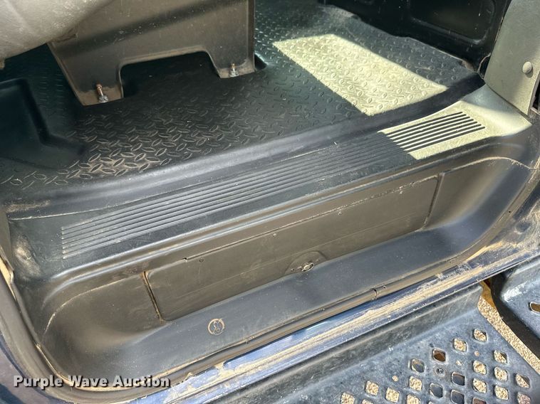 image for item EB2691 2004 Chevrolet C4500 Crew Cab dump truck