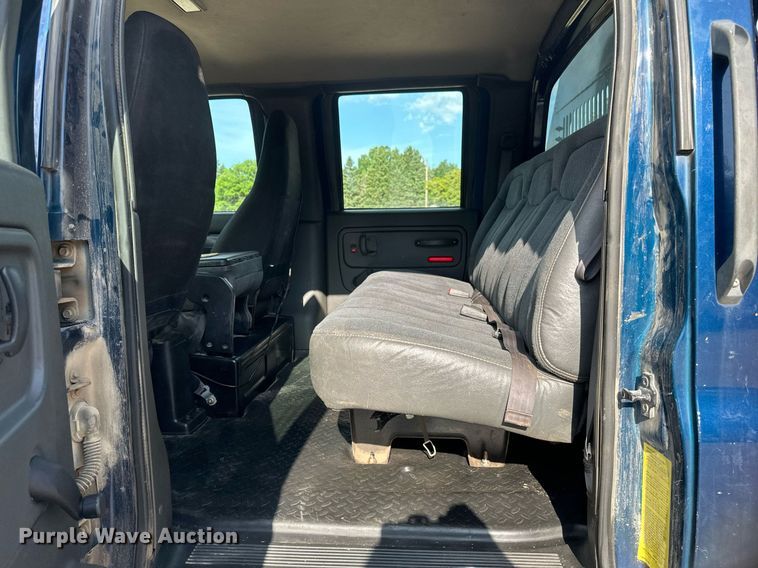 image for item EB2691 2004 Chevrolet C4500 Crew Cab dump truck