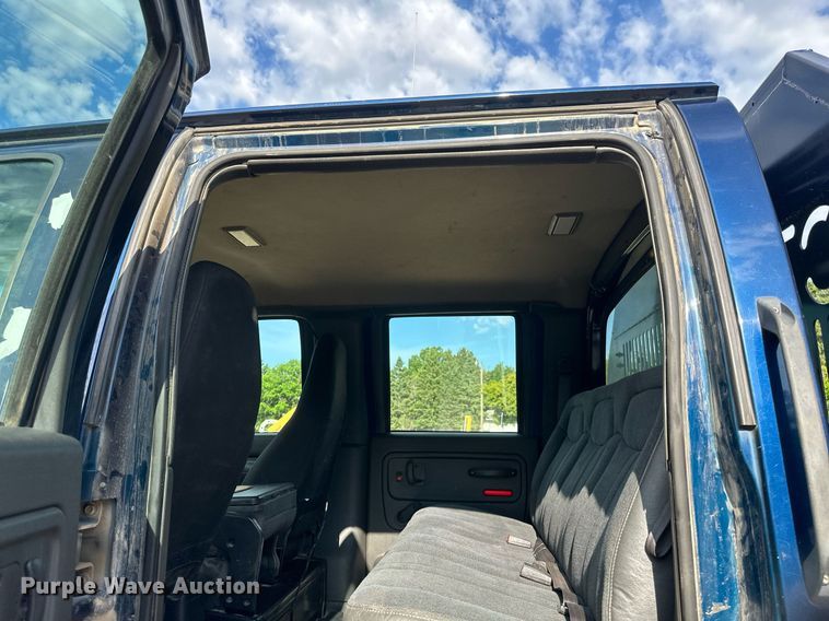 image for item EB2691 2004 Chevrolet C4500 Crew Cab dump truck