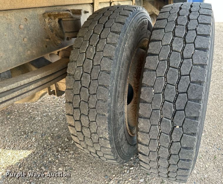 image for item EB2691 2004 Chevrolet C4500 Crew Cab dump truck