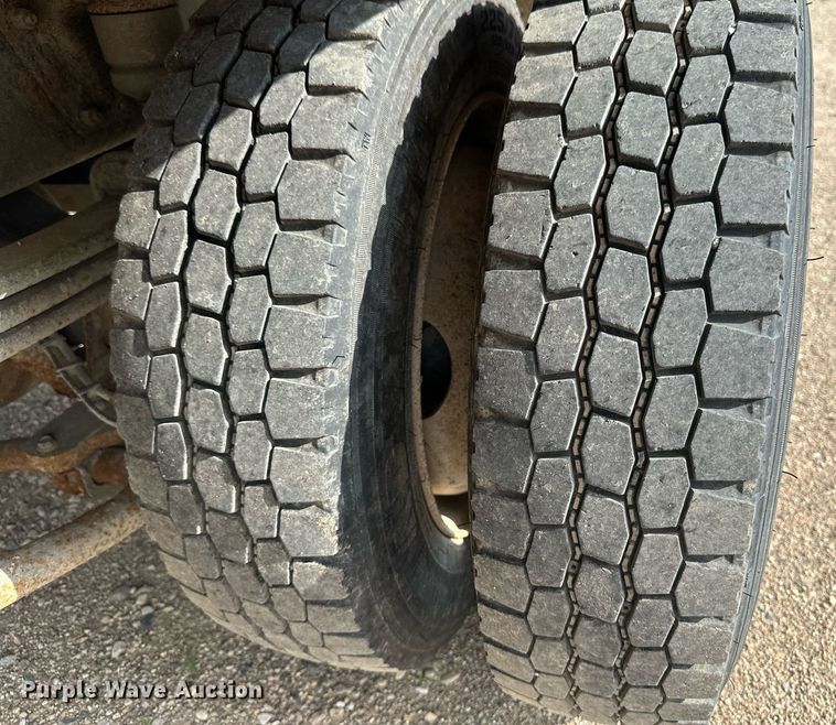 image for item EB2691 2004 Chevrolet C4500 Crew Cab dump truck