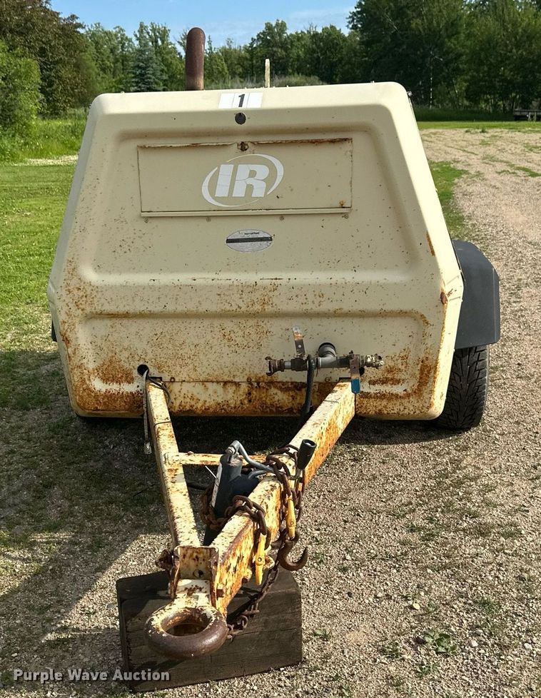 image for item EB2693 1994 Ingersoll Rand 185 air compressor