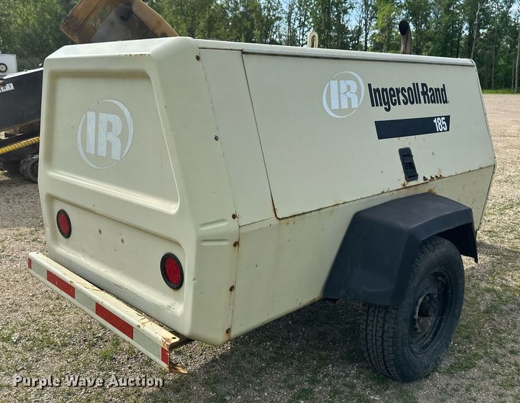 image for item EB2693 1994 Ingersoll Rand 185 air compressor