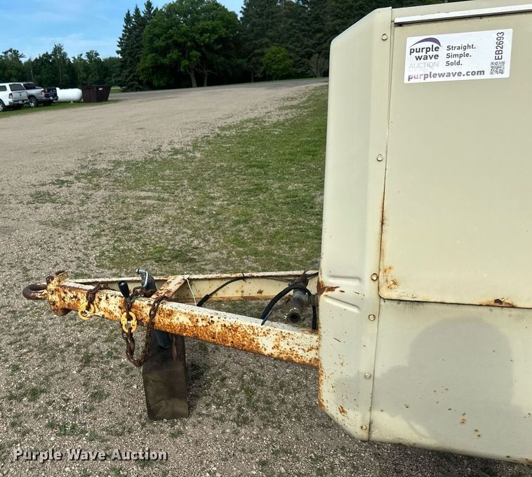 image for item EB2693 1994 Ingersoll Rand 185 air compressor